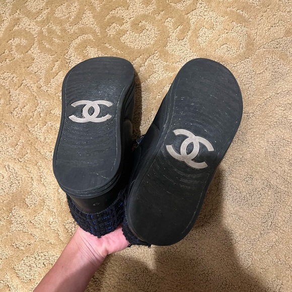 Chanel high top sneaker size 38 1/2. - Picture 7 of 8